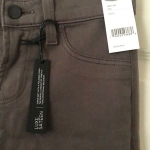 (PRE PACK) Authentic Mid Rise Skinny Jeans EP3485